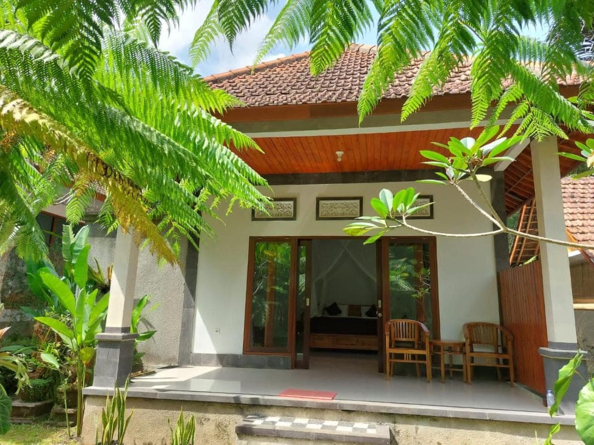 a view of a house from the outside at Pondok Kukuh Sidemen in Sidemen
